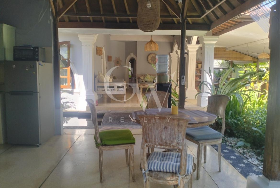 Villa Khatulistiwa