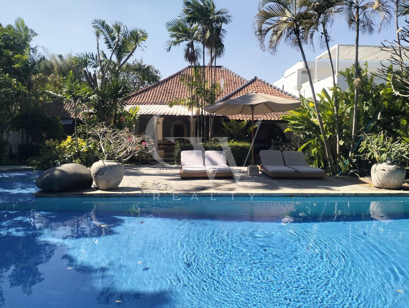 oplus_0 Villa Khatulistiwa
