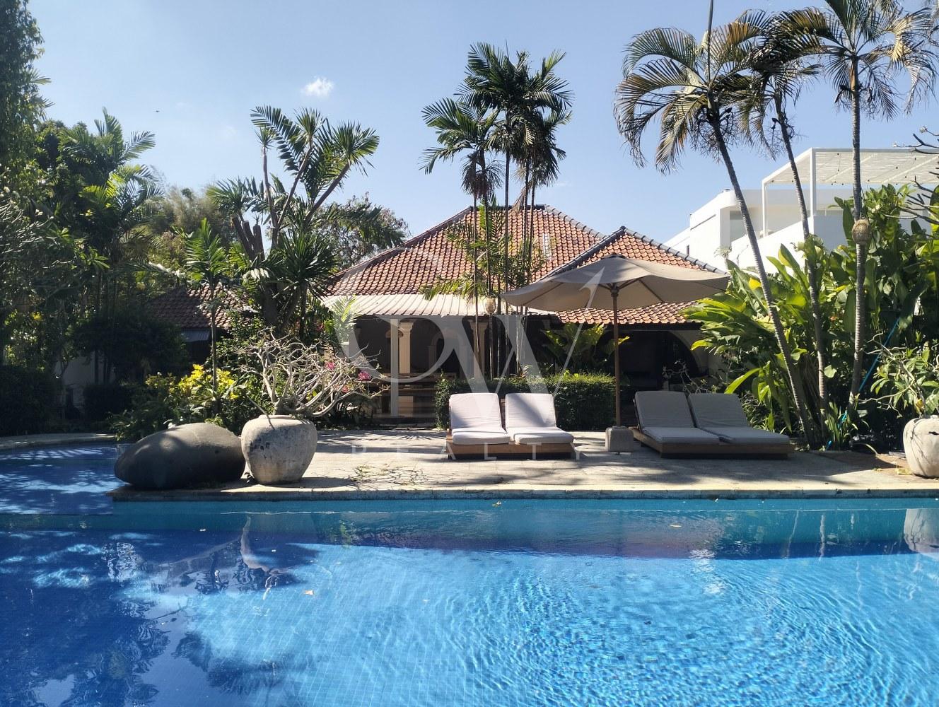 oplus_0 Villa Khatulistiwa