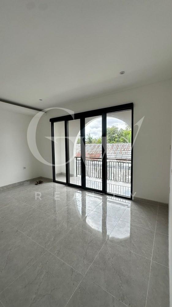WhatsApp Image 2026-08-12 at 13.13.47 (1)_562x1000 Villa White at Berawa
