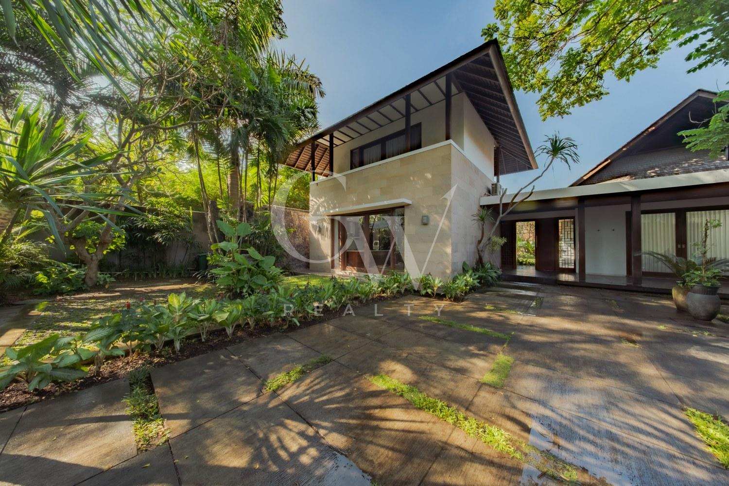 Halaman Utama – Day PZB09337-HDR_1500x1000 Villa Kahyangan