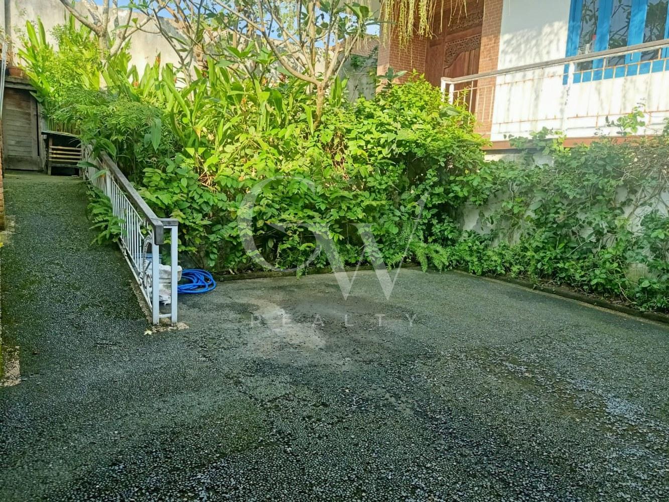 IMG-20260917-WA0003_1333x1000 Villa Awan