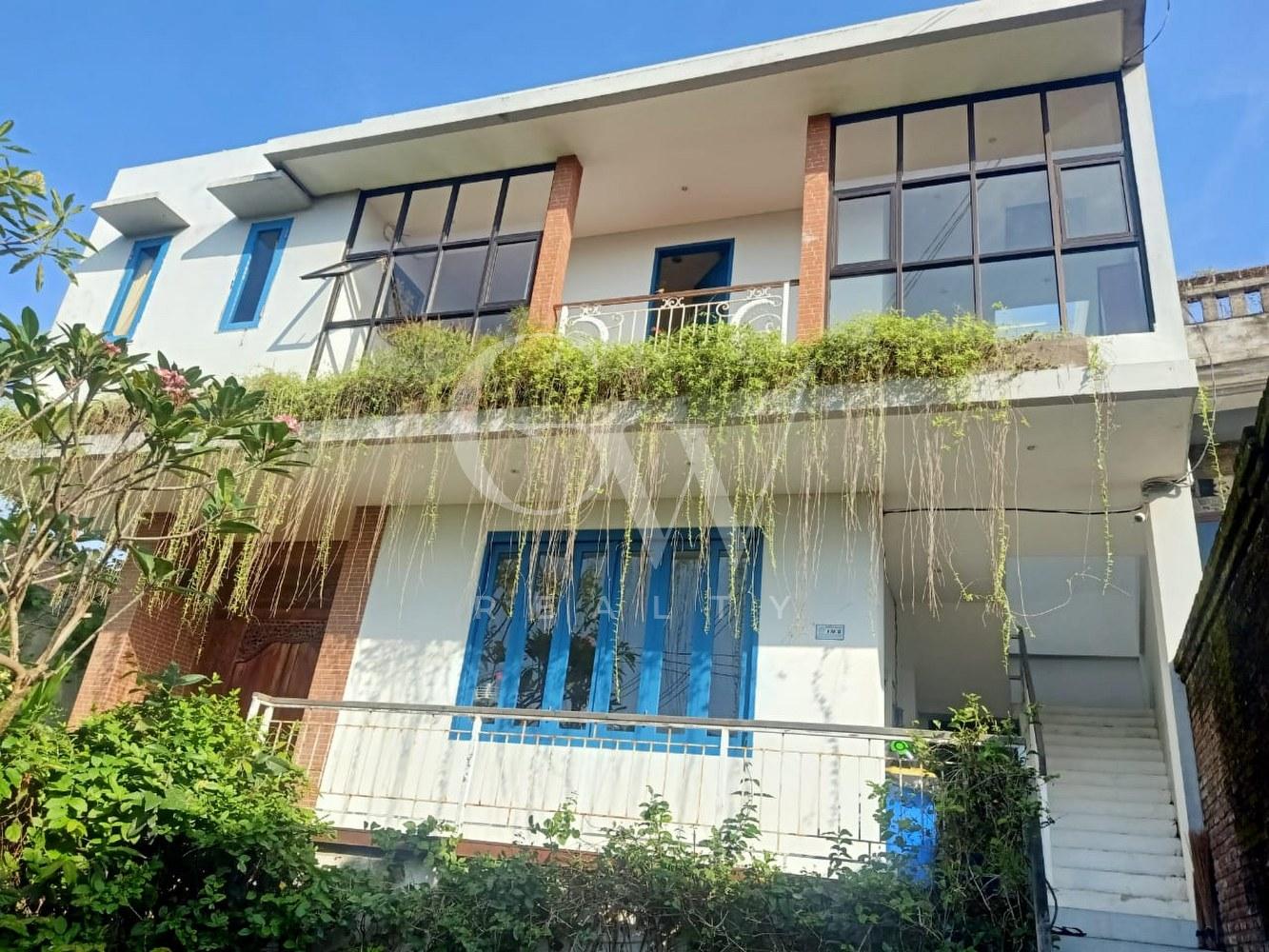 IMG-20260917-WA0019_1333x1000 Villa Awan