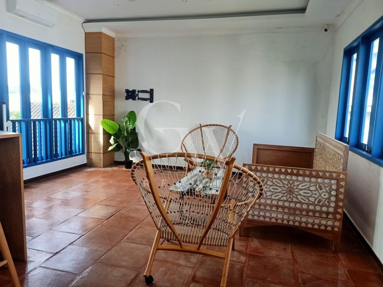 IMG-20260917-WA0020_1333x1000 Villa Awan