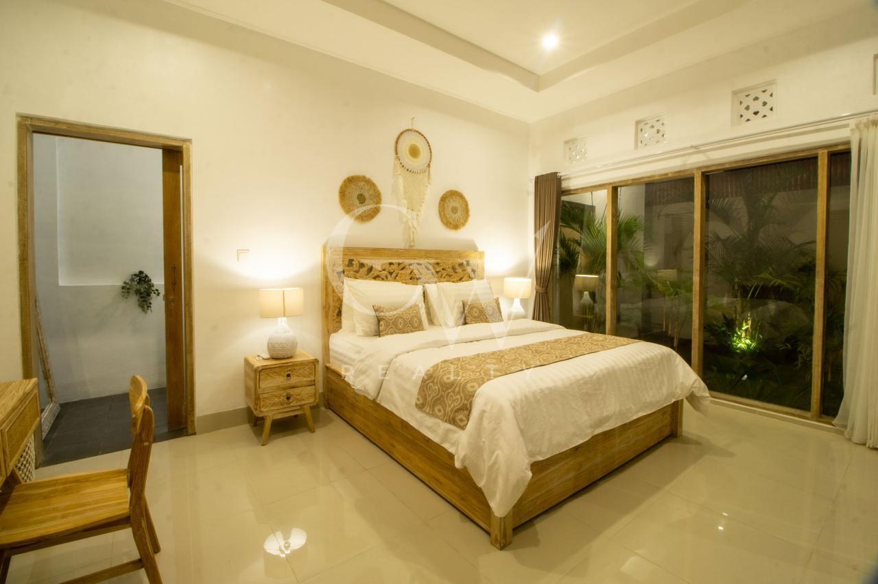 Villa Pertama