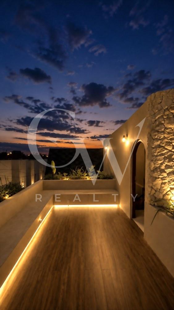IMG_8955.PNG_563x1000 Villa Morissey