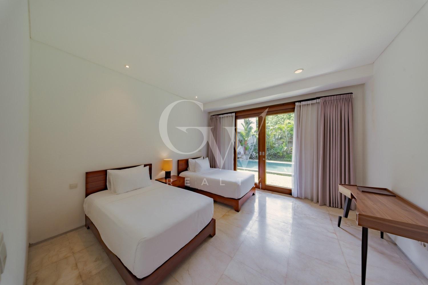 Room 1-Twin bedroom PZB09559-HDR_1500x1000 Villa Kahyangan
