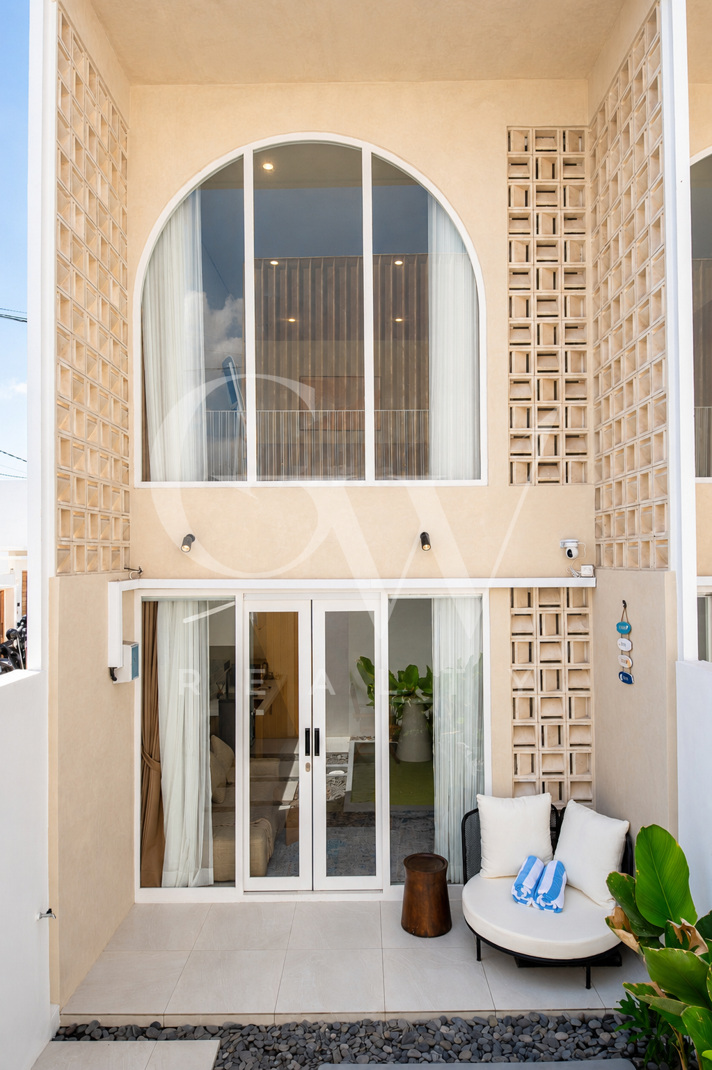 Front – 2 Villa Casa Lunara