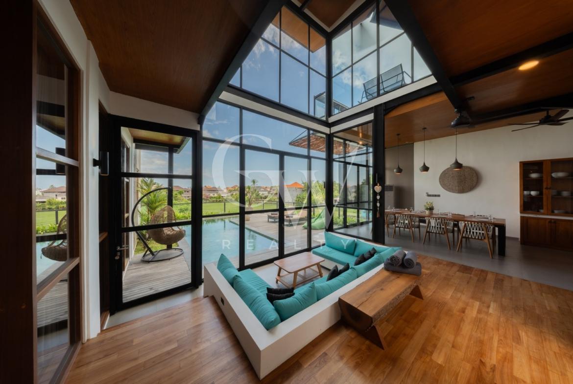 Villa Wings