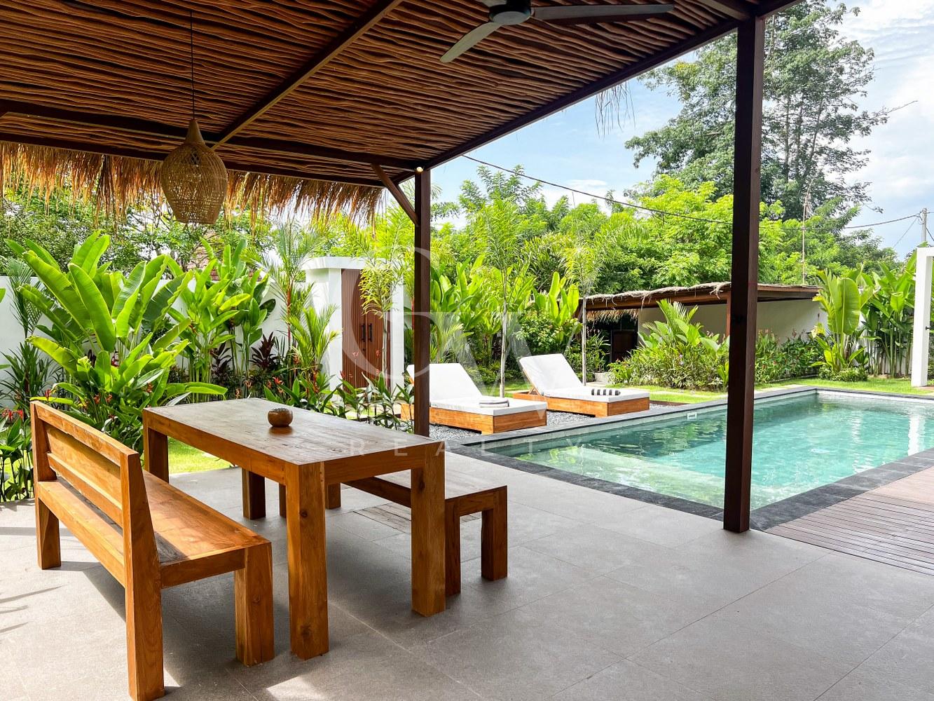 outdoor-2_1333x1000 Villa Kalimaya